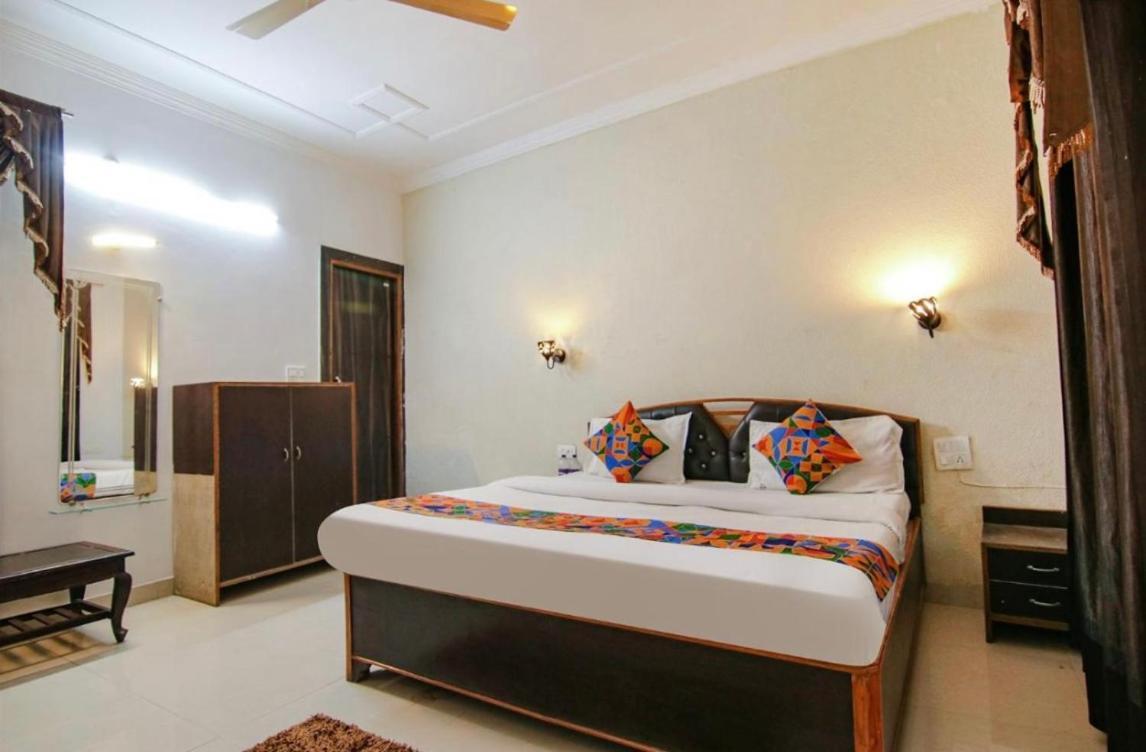 The For You Hotel & Restaurant Rishikesh Exterior photo