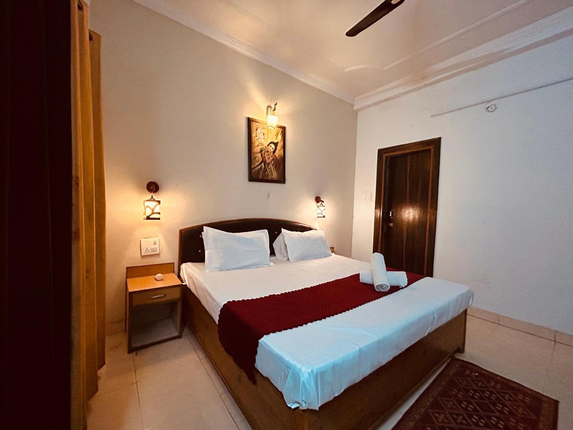 The For You Hotel & Restaurant Rishikesh Exterior photo